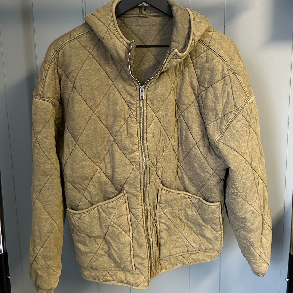 Quilted Zip-Up - Picture 2 of 3